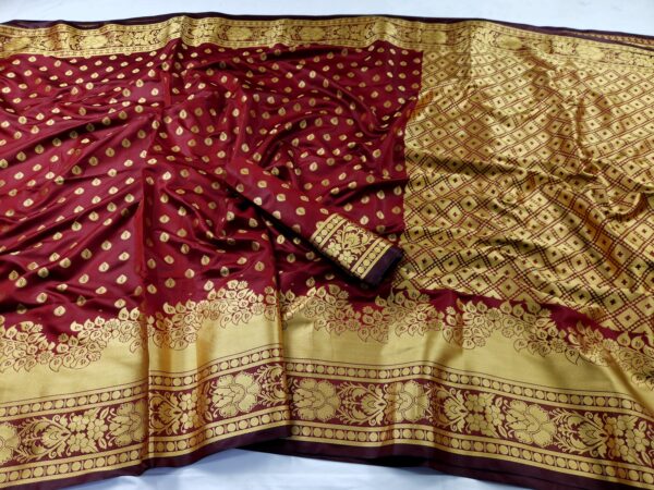 Maroon Katan Saree কাতান শাড়ি ম্যাচিং ব্লাউজ পিস সহ - Image 4
